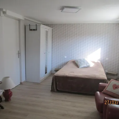 Loft Au Bord De La Meuse Avec Jardin, Terrasses Et Activités Variées à - Fr-1-585-81 * Vilosnes-Haraumont