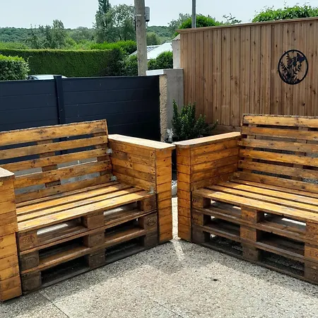 Loft Au Bord De La Meuse Avec Jardin, Terrasses Et Activites Variees A - Fr-1-585-81 بيت للعطل