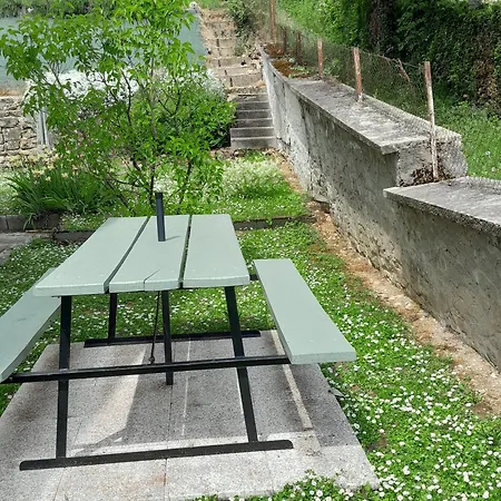 Loft Au Bord De La Meuse Avec Jardin, Terrasses Et Activites Variees A - Fr-1-585-81 Tatil Evi Vilosnes-Haraumont